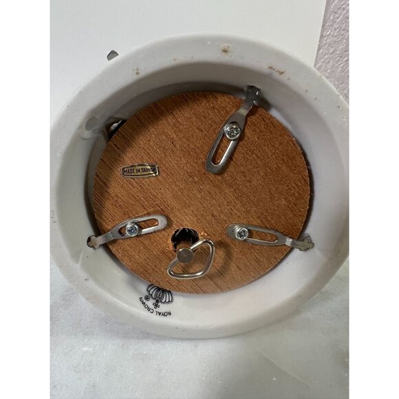 Vtg Royal Crown Porcelain Figurine Blue Jay Bird & Baby Musical Theme Love Story - Picture 7 of 9